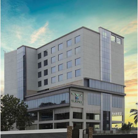V 7 Hotel Ченнаи Экстерьер фото